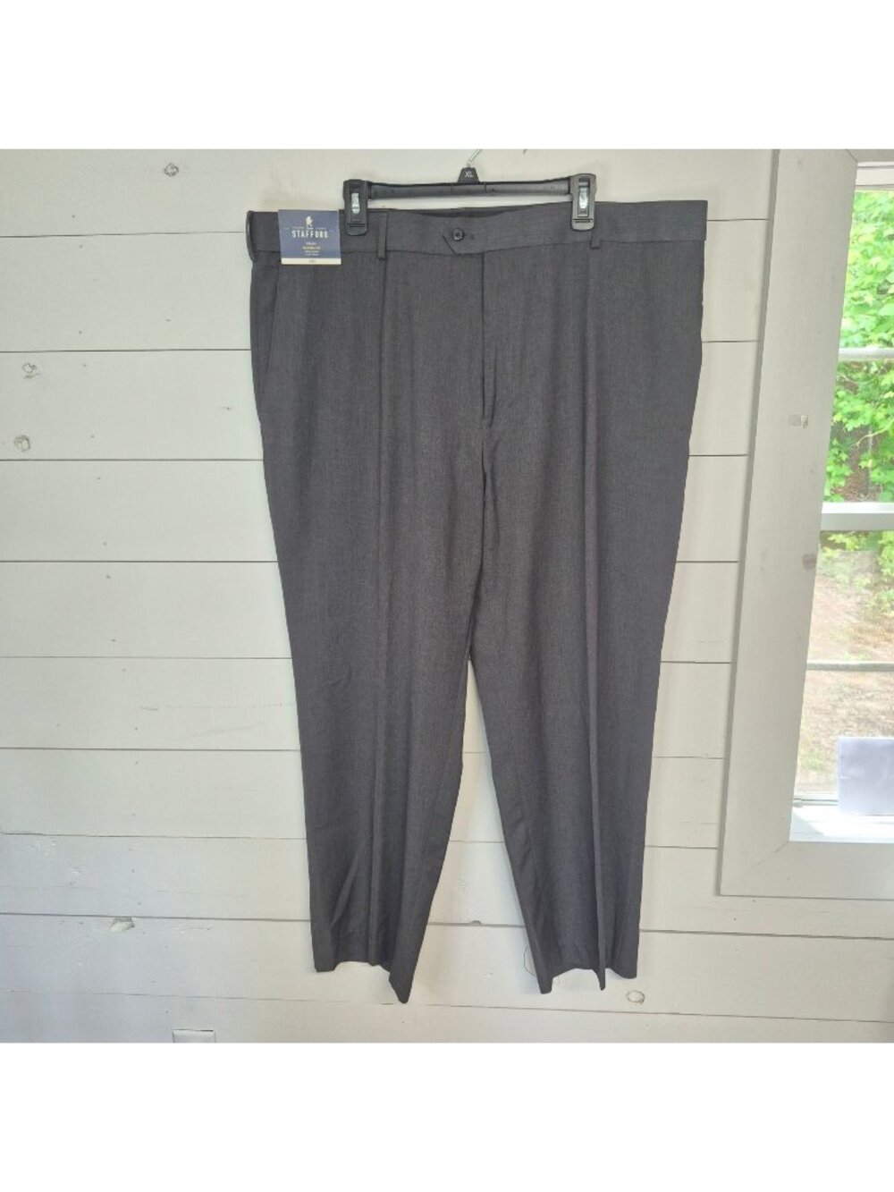 Stafford Men's Classic Fit Gray Dress Pants Flat-Front Travel Year-Round NWT